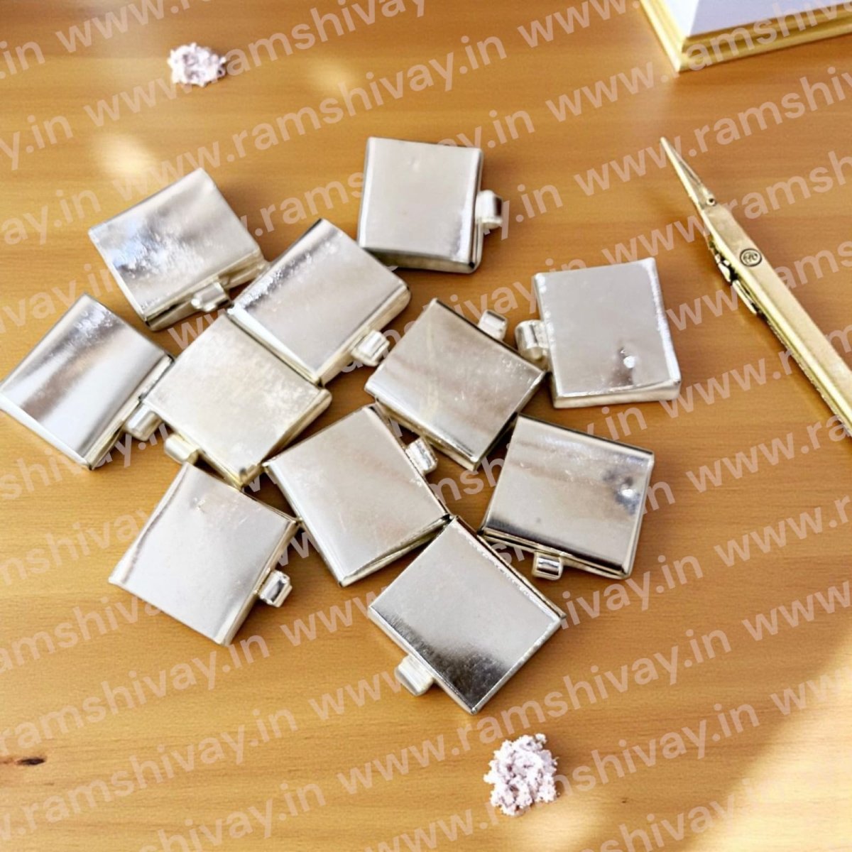 Silver Metal Muslim Style Taweez - Silver Ka Taweez - Dabbi Taweez | Spiritual Safeguard Amulet – Ramshivay - Ramshivay