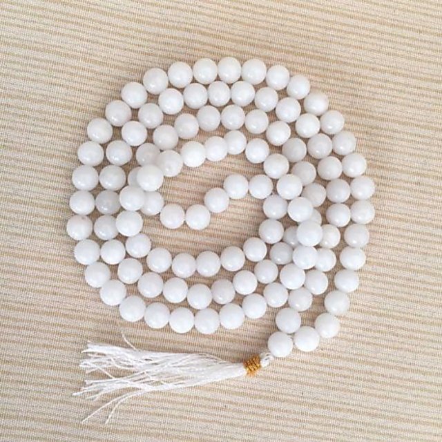 White Agate Mala 108+1 Beads with Lab Certificate | 8mm Safed Hakik Mala for Jaap & Wearing – Ramshivay - Ramshivay